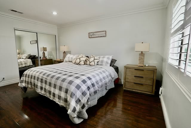 Real Estate Stills